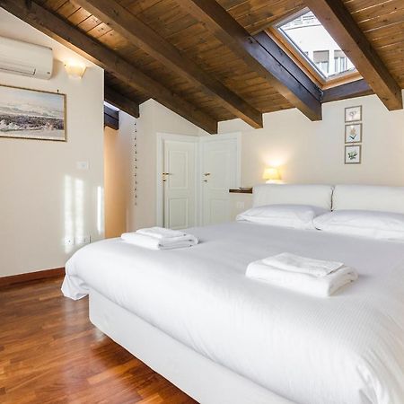 Apartamento Flat 13: Elegante E Luminoso Con Terrazzo Privato Bolonia Exterior foto