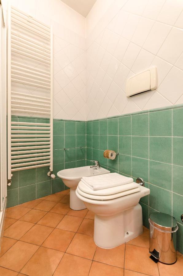 Apartamento Flat 13: Elegante E Luminoso Con Terrazzo Privato Bolonia Exterior foto