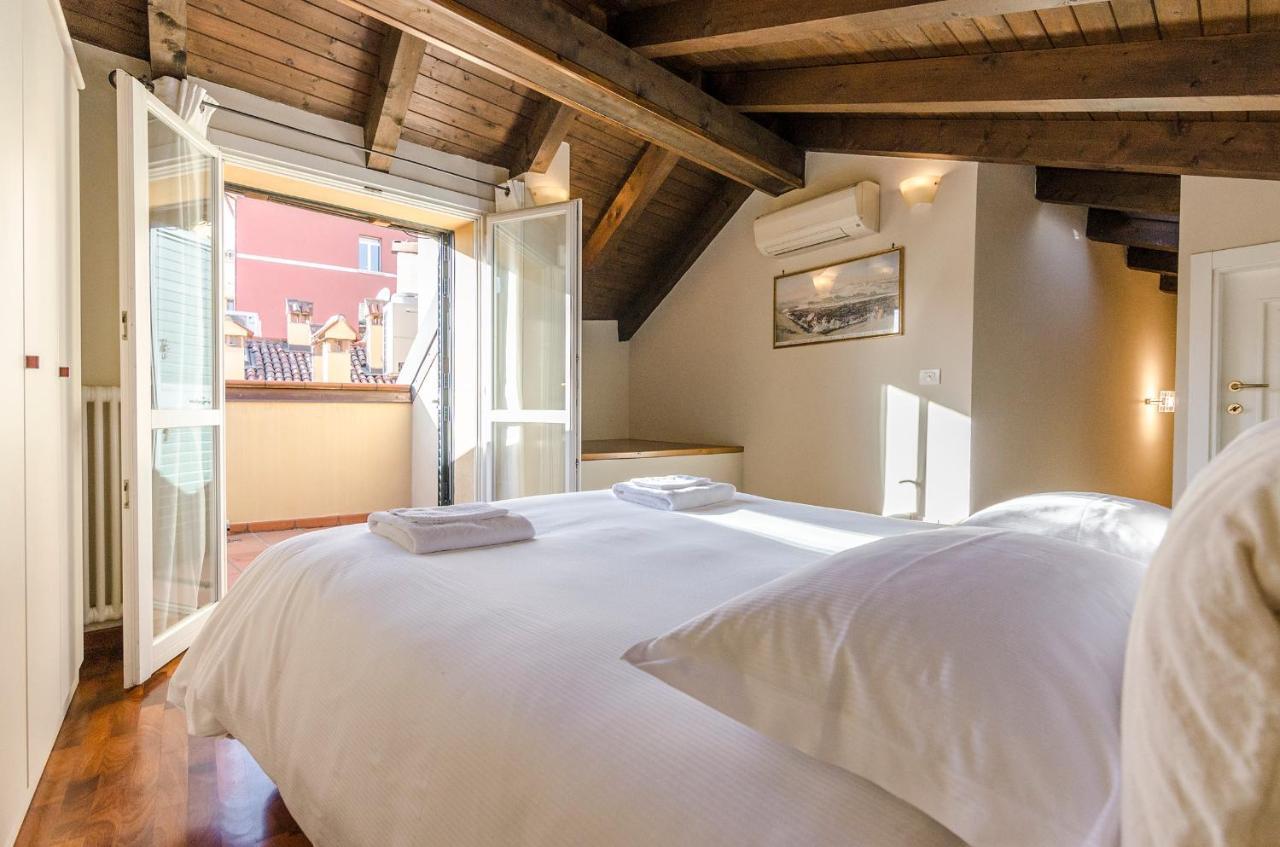 Apartamento Flat 13: Elegante E Luminoso Con Terrazzo Privato Bolonia Exterior foto